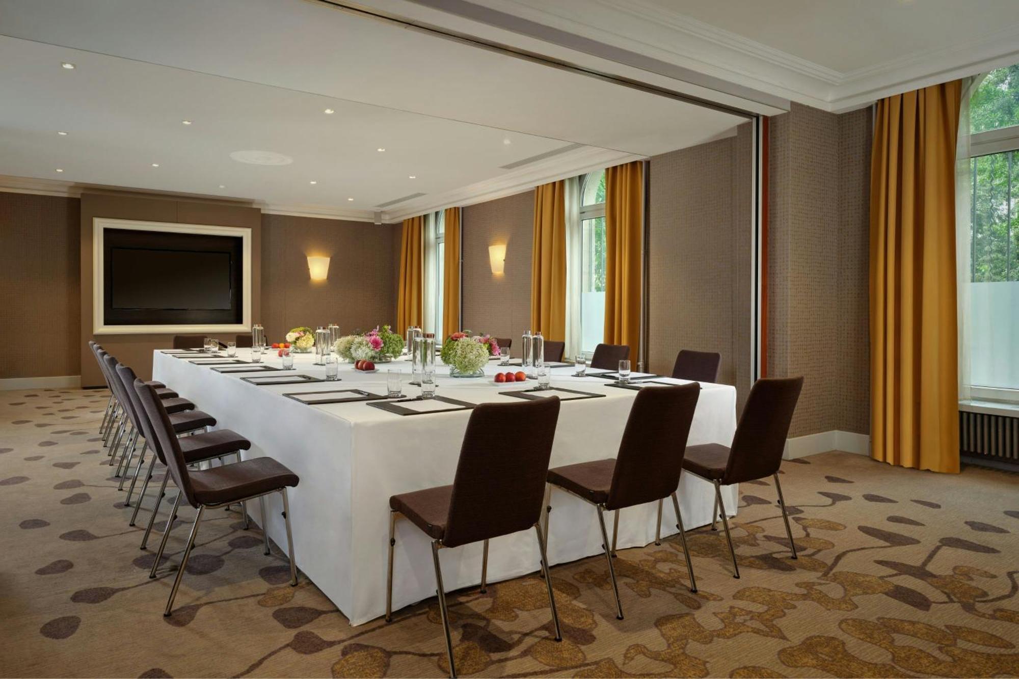 The Ritz-Carlton Hotel De La Paix, Женева Экстерьер фото
