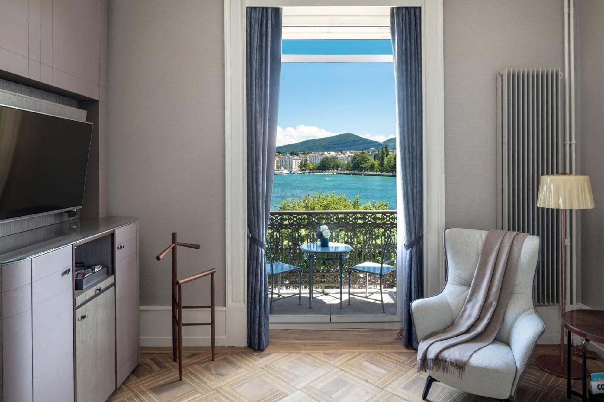 The Ritz-Carlton Hotel De La Paix, Женева Экстерьер фото