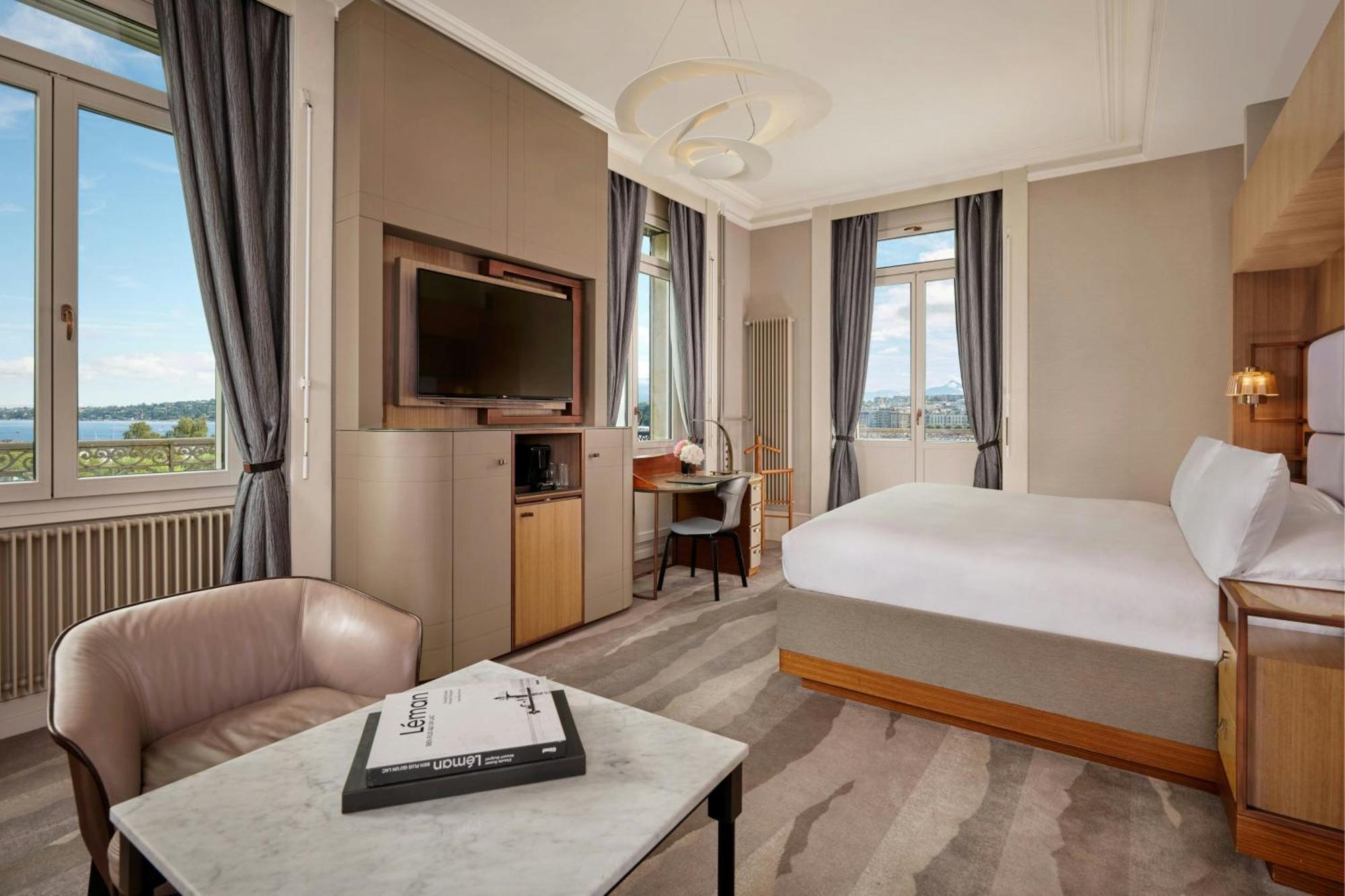 The Ritz-Carlton Hotel De La Paix, Женева Экстерьер фото