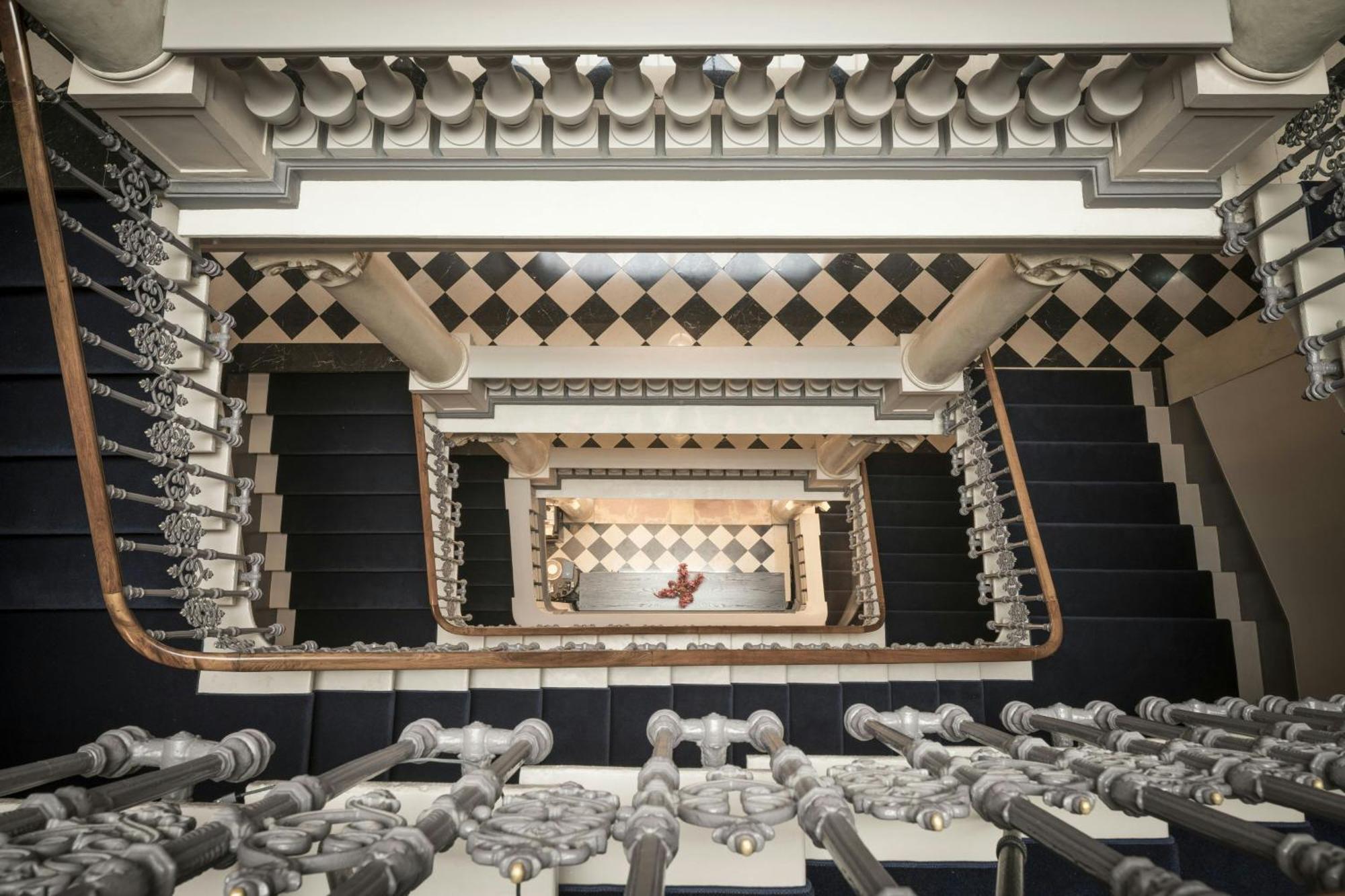 The Ritz-Carlton Hotel De La Paix, Женева Экстерьер фото
