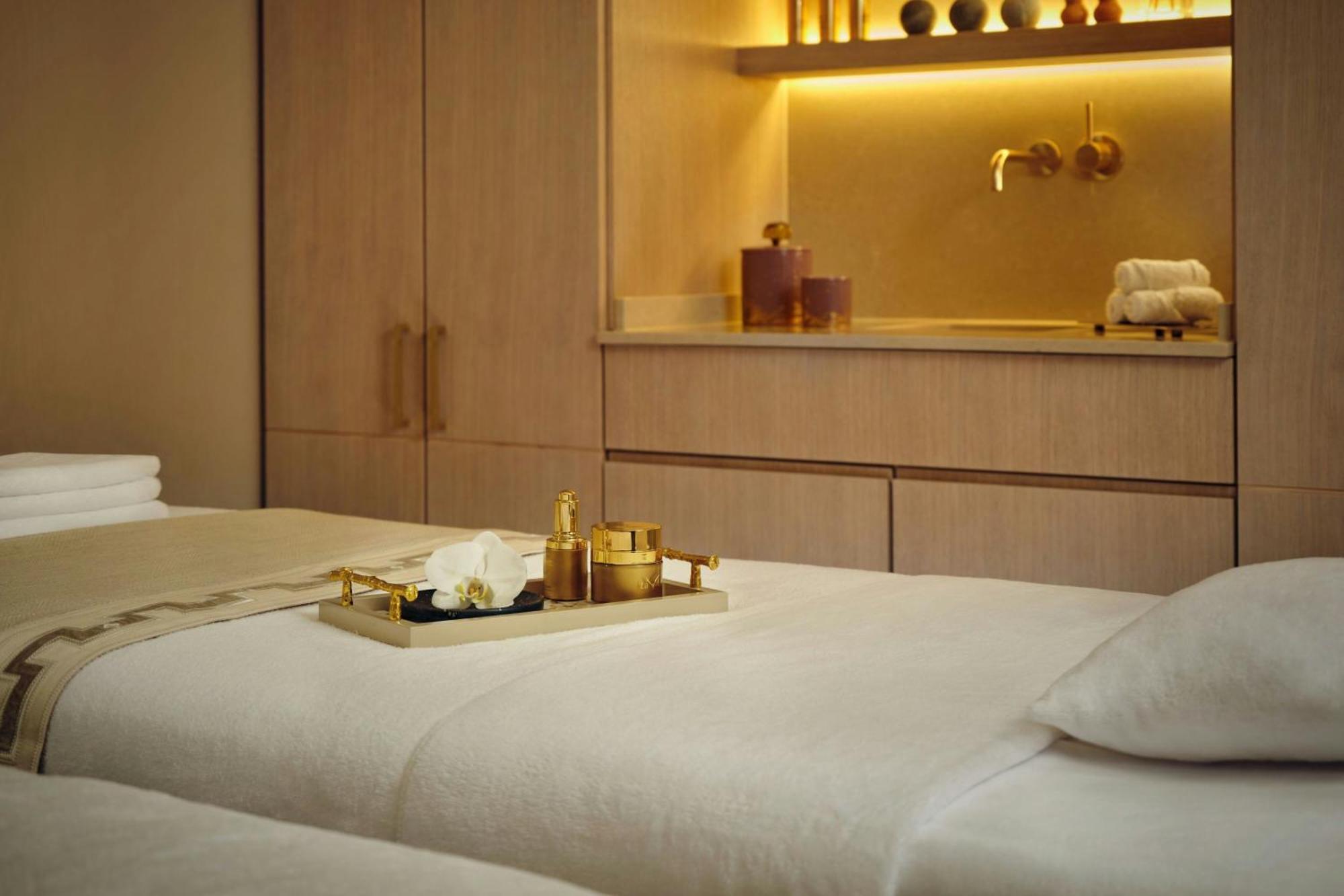 The Ritz-Carlton Hotel De La Paix, Женева Экстерьер фото